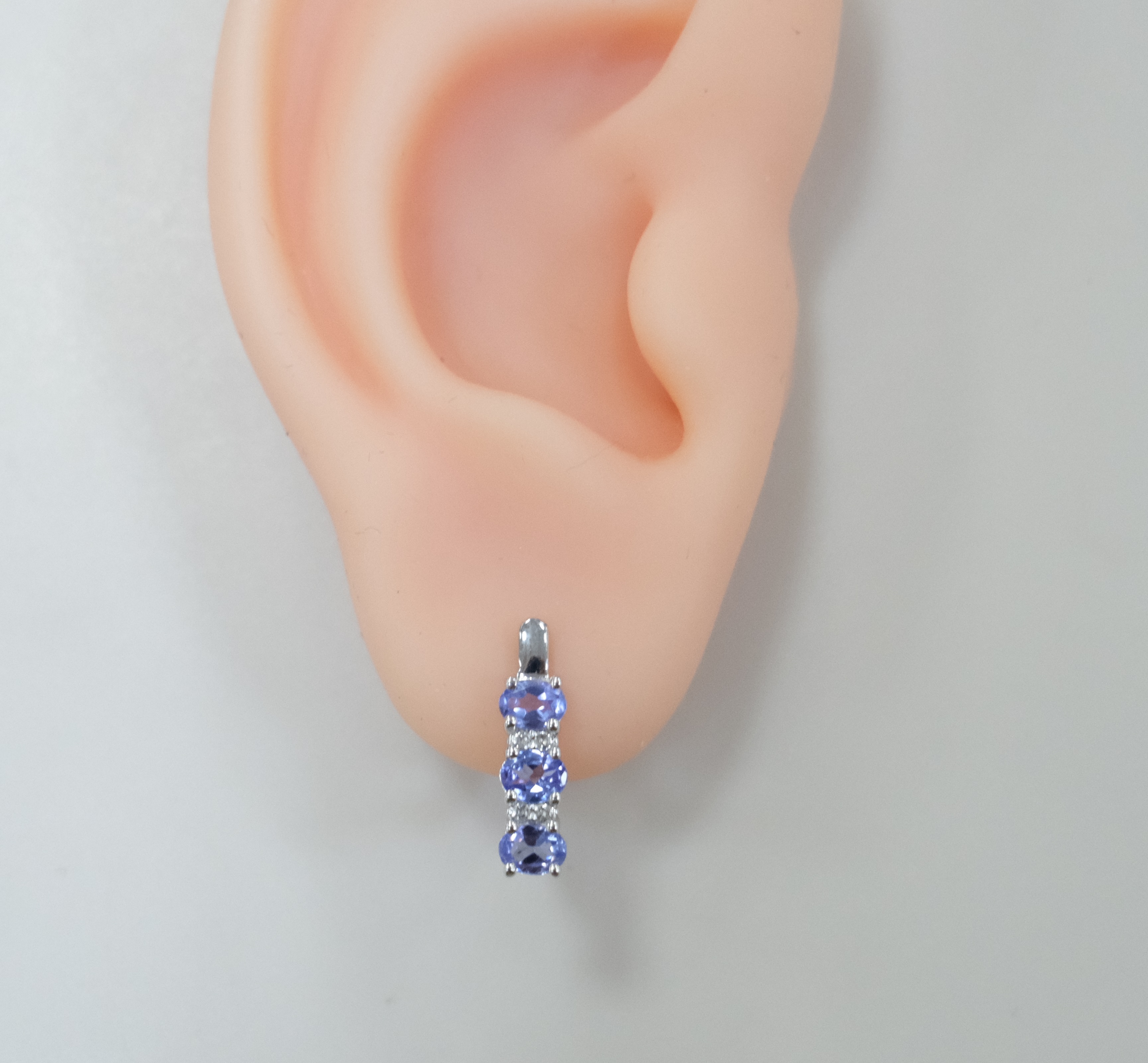 Серебряные серьги с танзанитами
